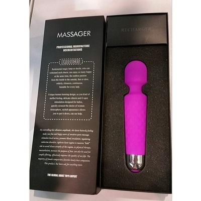rechargeable-silicone-massage-wand-2